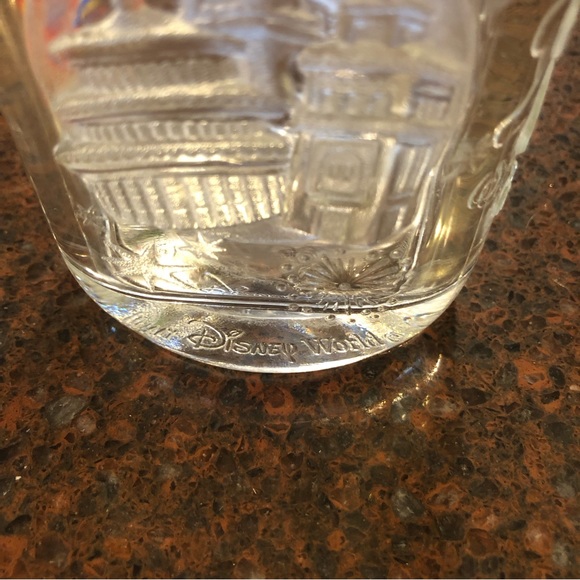 McDonald’s Walt Disney World Commemorate Millennium Year Glass Tumbler - Picture 5 of 9